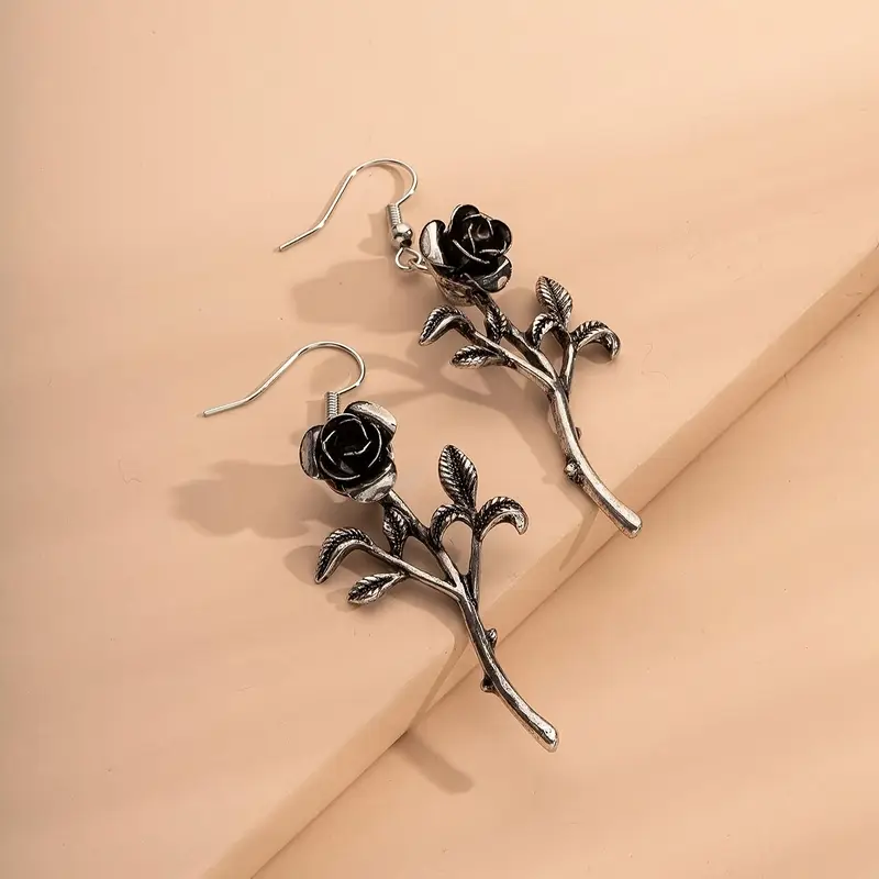 🌹 Gothic Black Rose Dangle Earrings.