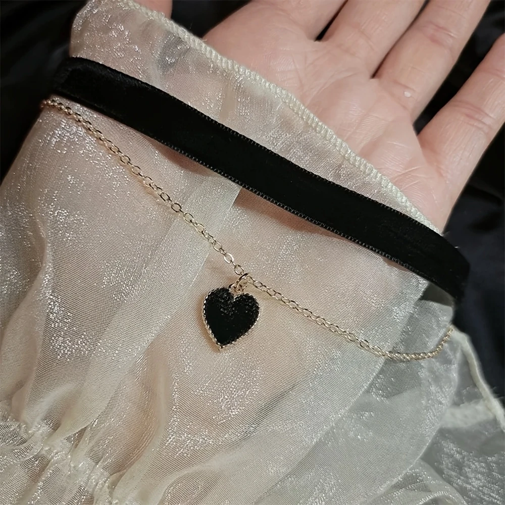 🖤 Black Velvet Heart Pendant on Golden Chain Choker